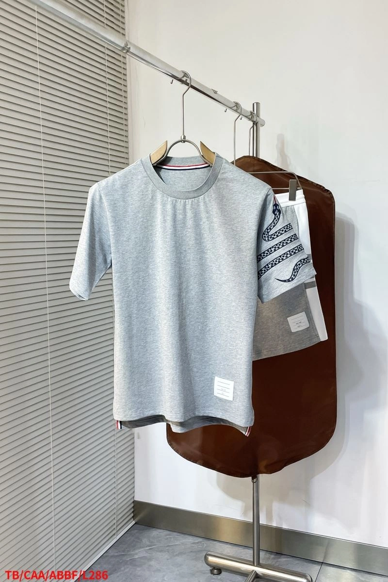Thom Browne T-Shirts Durable 173598