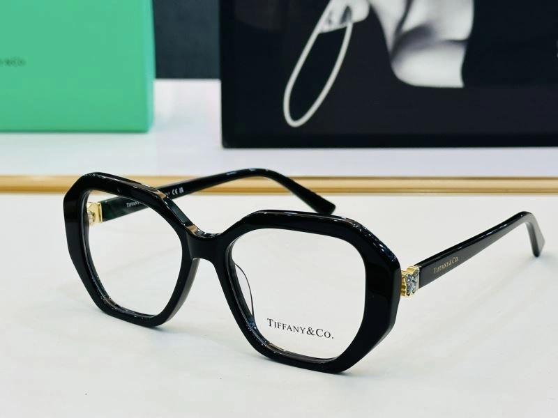 WellDesigned Tiffamy Sunglasses 282268