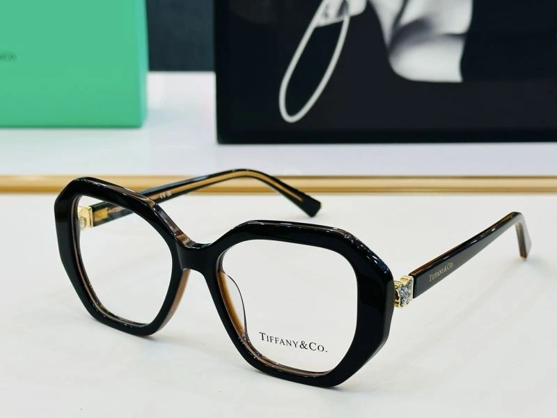 WellDesigned Tiffamy Sunglasses 282268