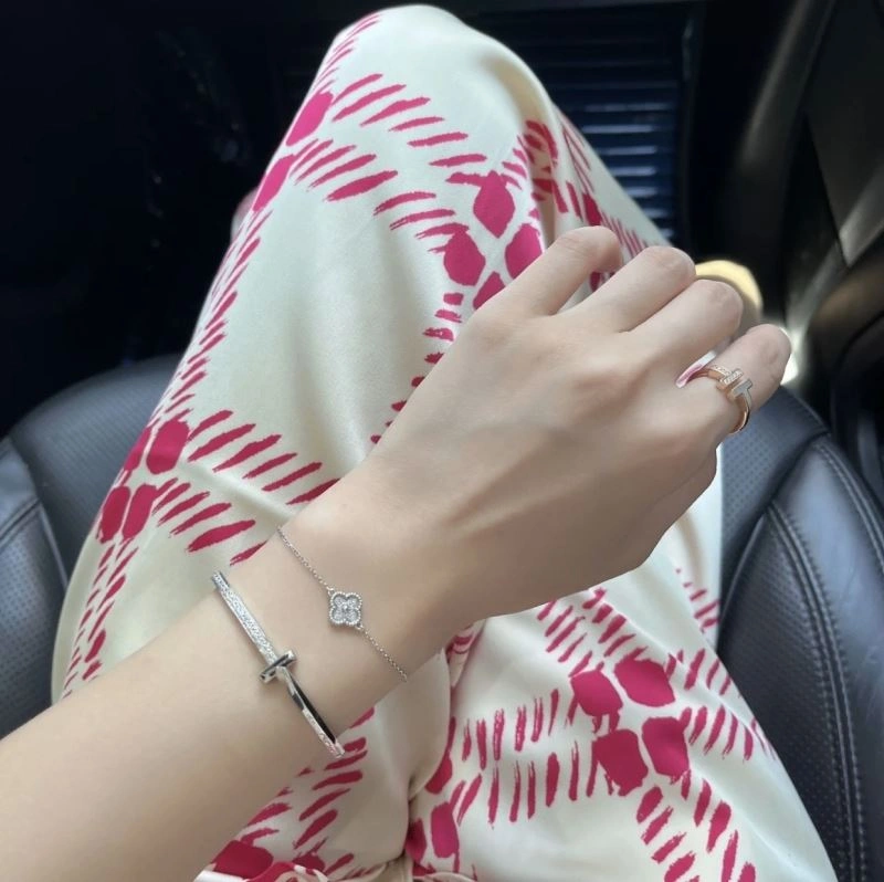 Tiffany Bracelets Breathable 253988