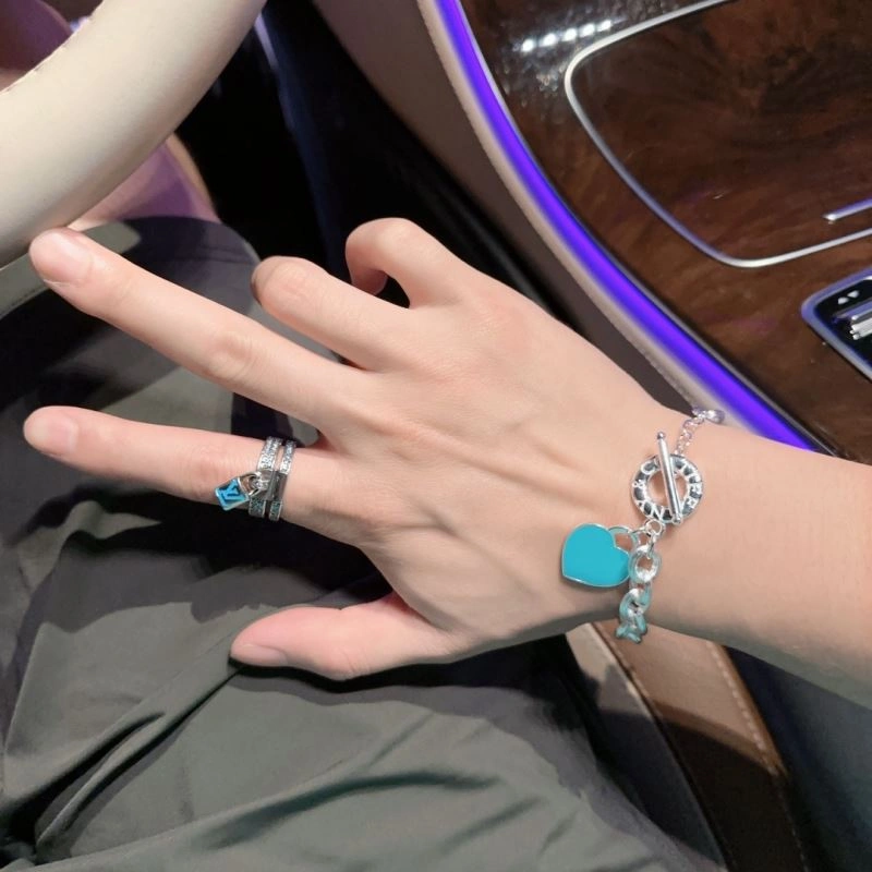 Tiffany Bracelets Sleek 253844