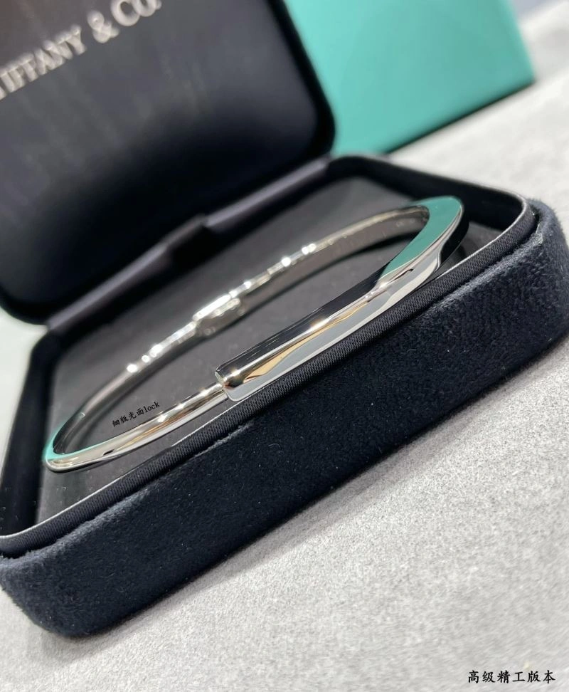 Seasonal Tiffany Bracelets 253538