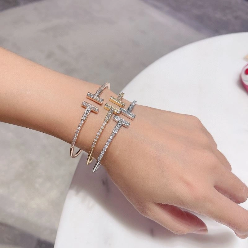 Compact Tiffany Bracelets 253415