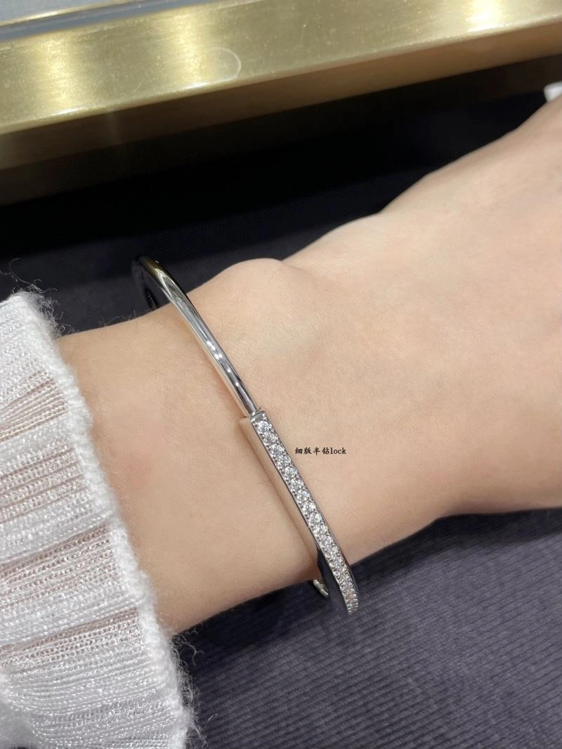 Tiffany Bracelets SmoothTexture 253391