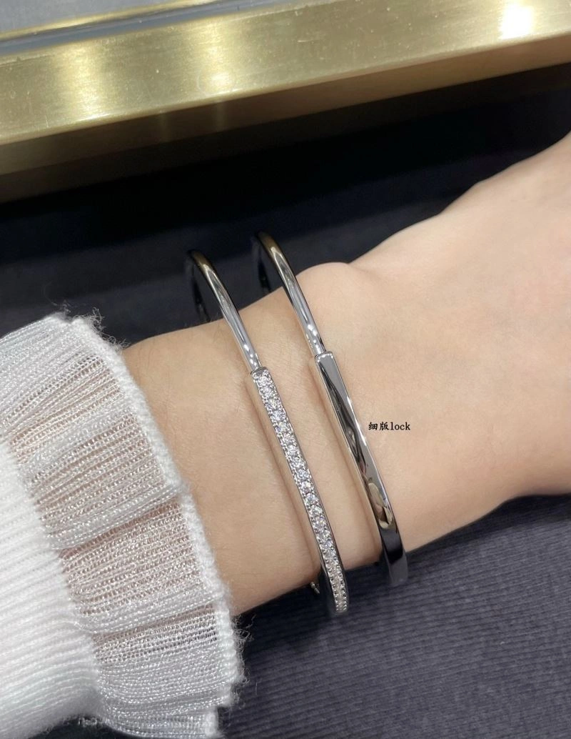 Tiffany Bracelets SmoothTexture 253391