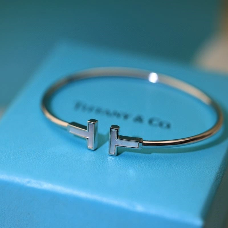Stylish Tiffany Bracelets 253294