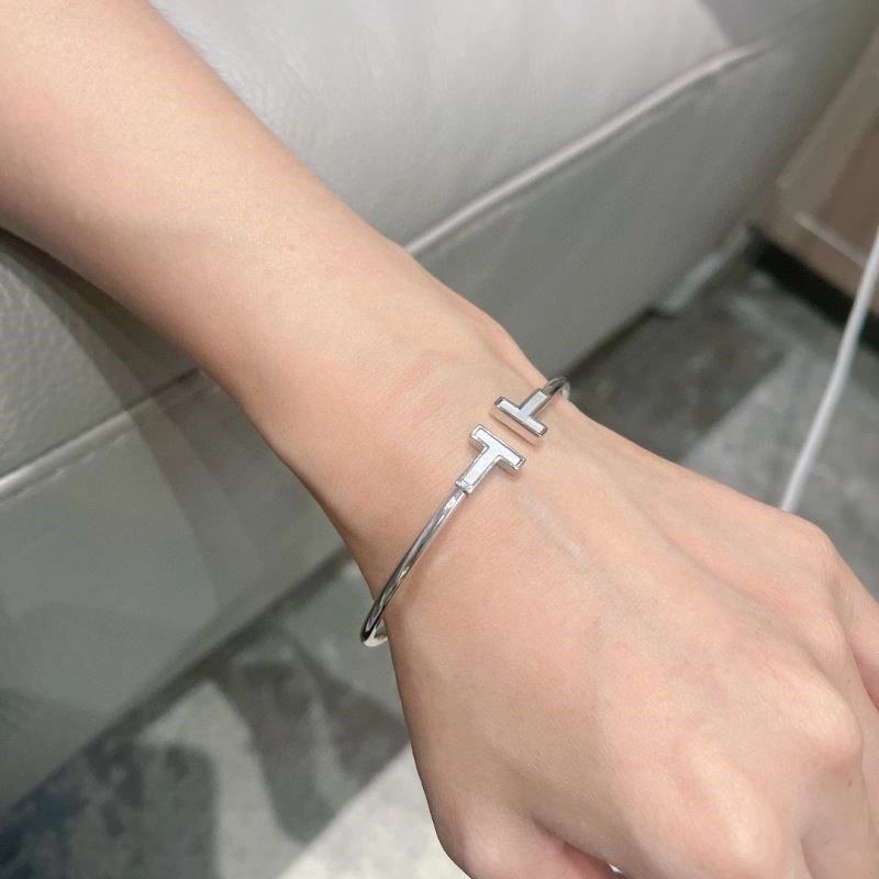 Stylish Tiffany Bracelets 253294