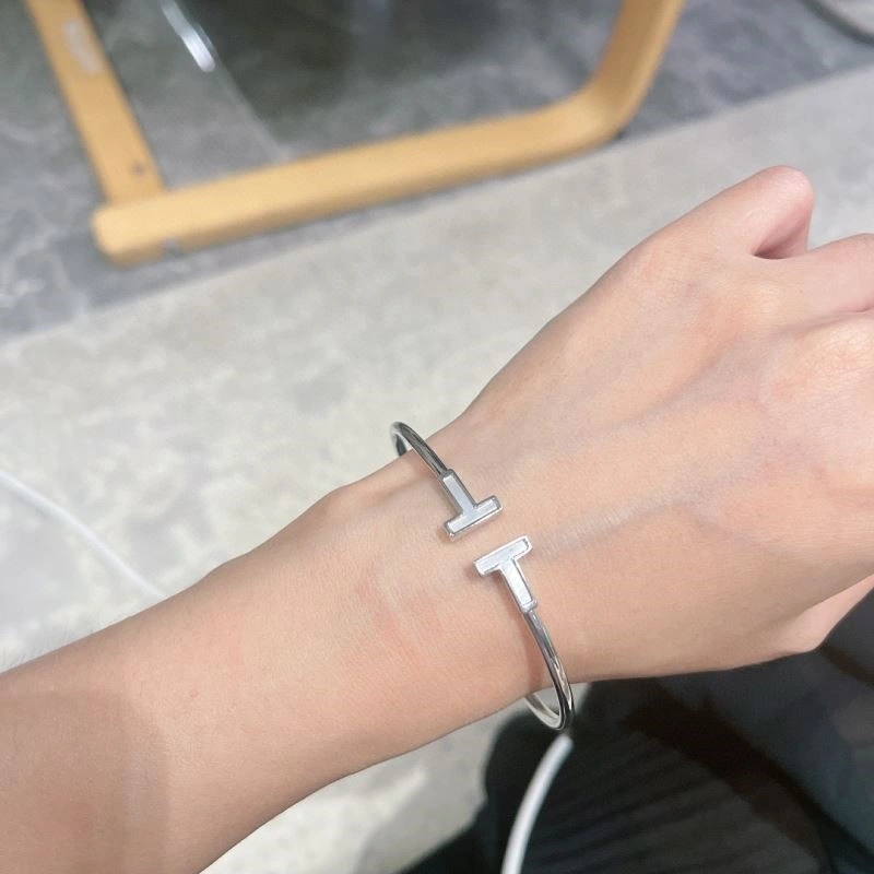 Stylish Tiffany Bracelets 253294