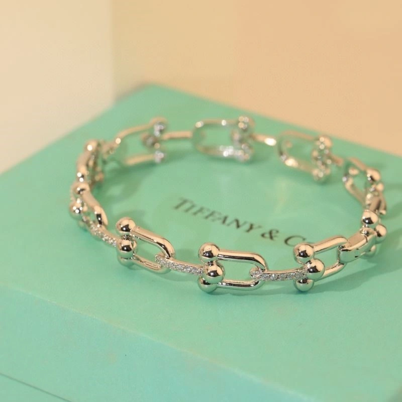 Effortless Tiffany Bracelets 253271