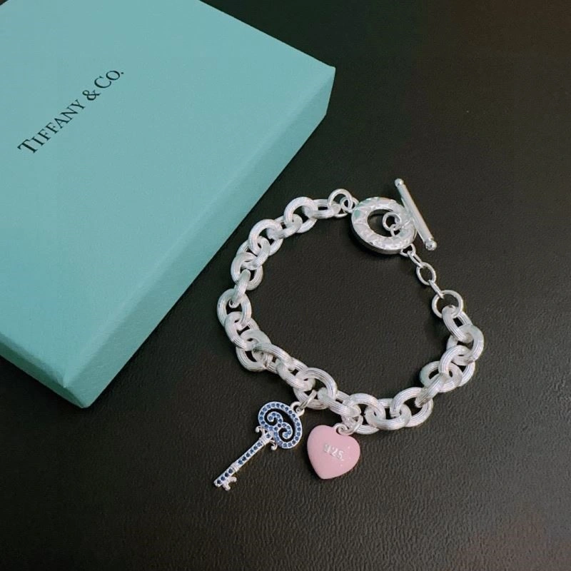 Tiffany Bracelets Breathable 252854