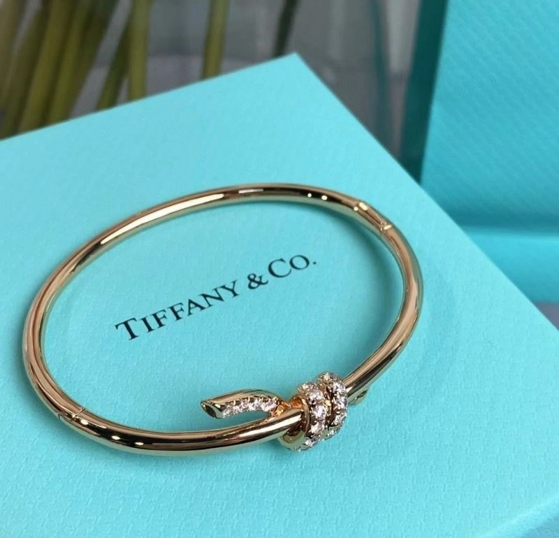 Effortless Tiffany Bracelets 252810