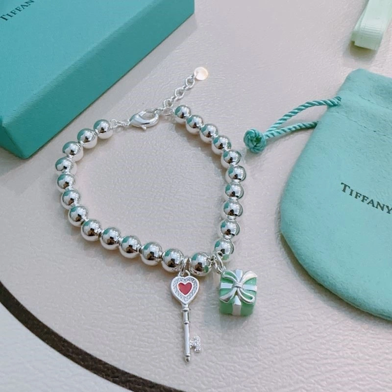 Effortless Tiffany Bracelets 252789