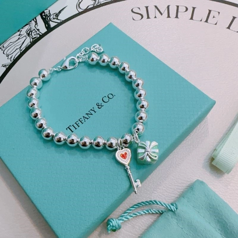 Effortless Tiffany Bracelets 252789