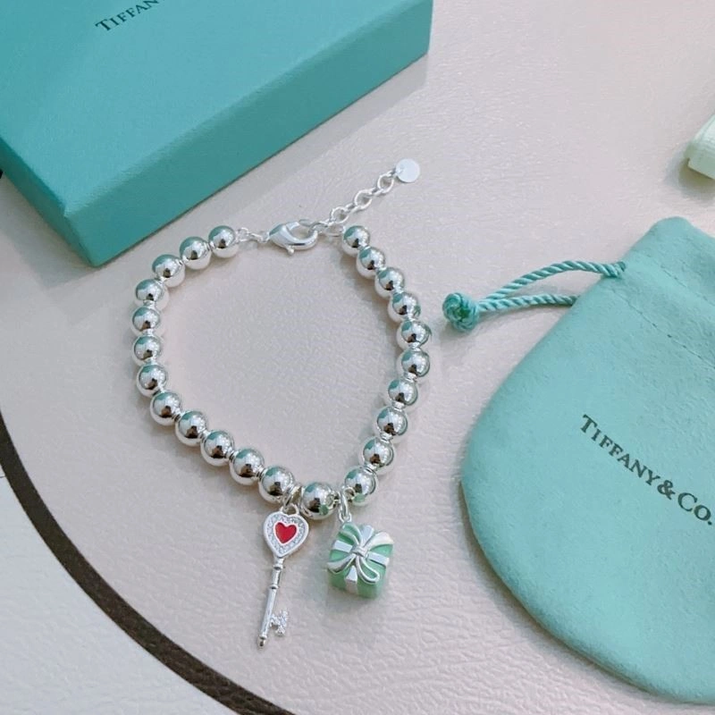 Effortless Tiffany Bracelets 252789