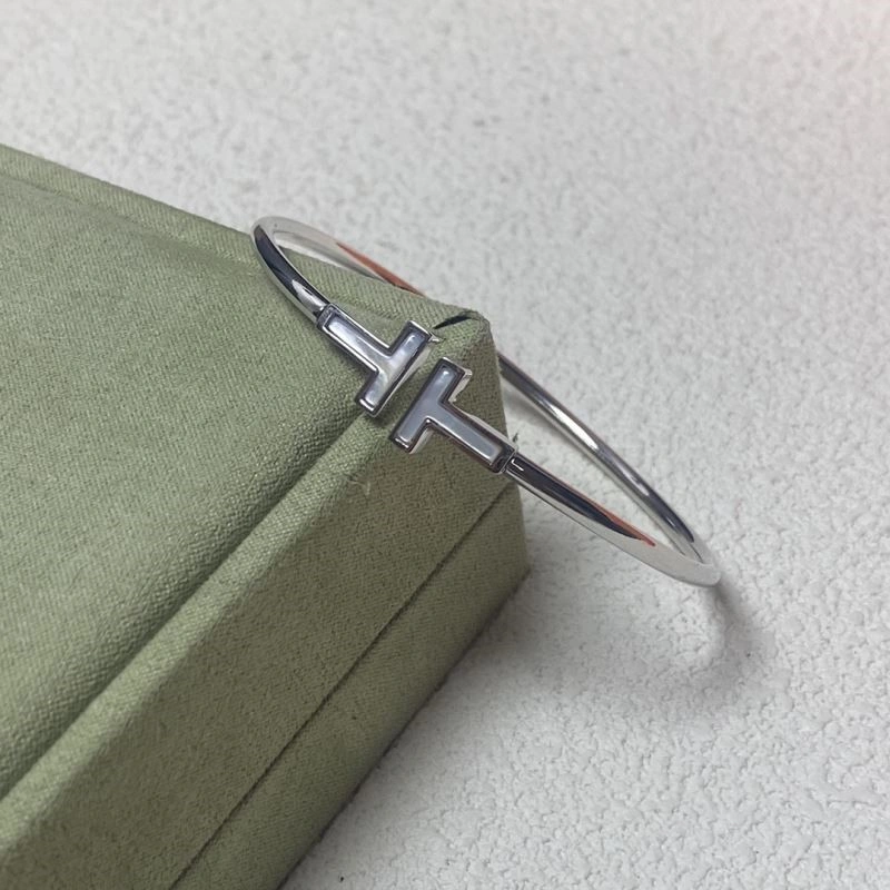 Snug Tiffany Bracelets 252611