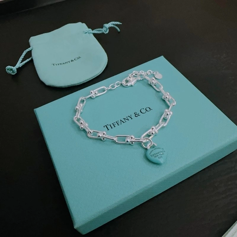 Sleek Tiffany Bracelets 252587