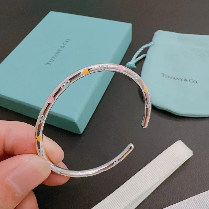 RelaxedFit Tiffany Bracelets 252482