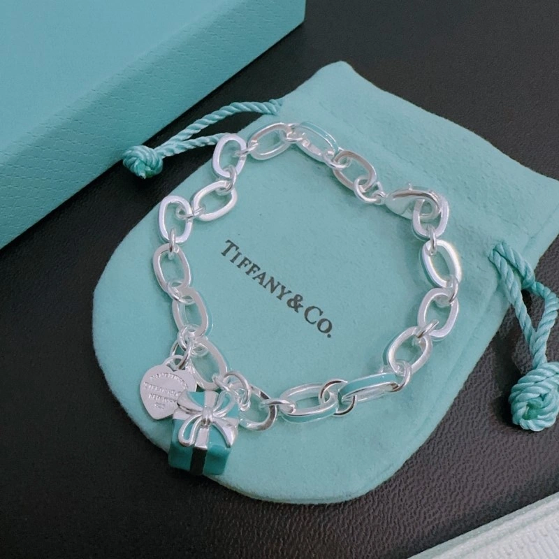 HighQuality Tiffany Bracelets 252467