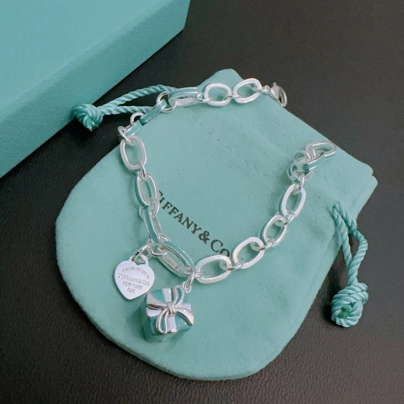HighQuality Tiffany Bracelets 252467