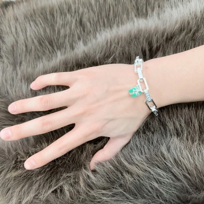 Cozy Tiffany Bracelets 252460