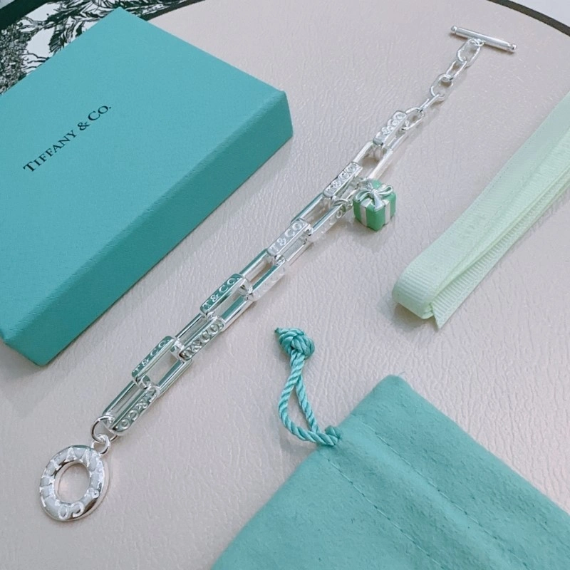 Cozy Tiffany Bracelets 252460