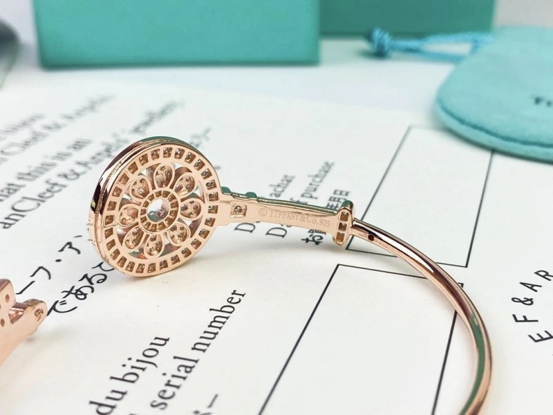 Tiffany Bracelets Refined 252405