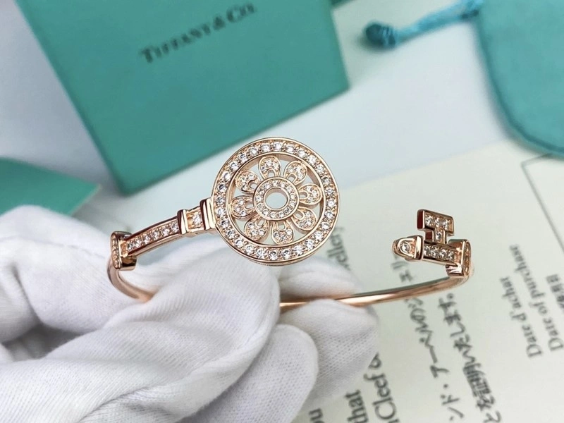 Tiffany Bracelets Refined 252405