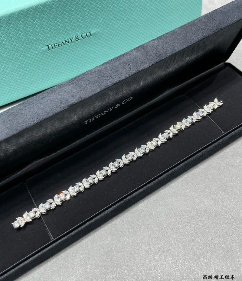Tiffany Bracelets Refined 252347