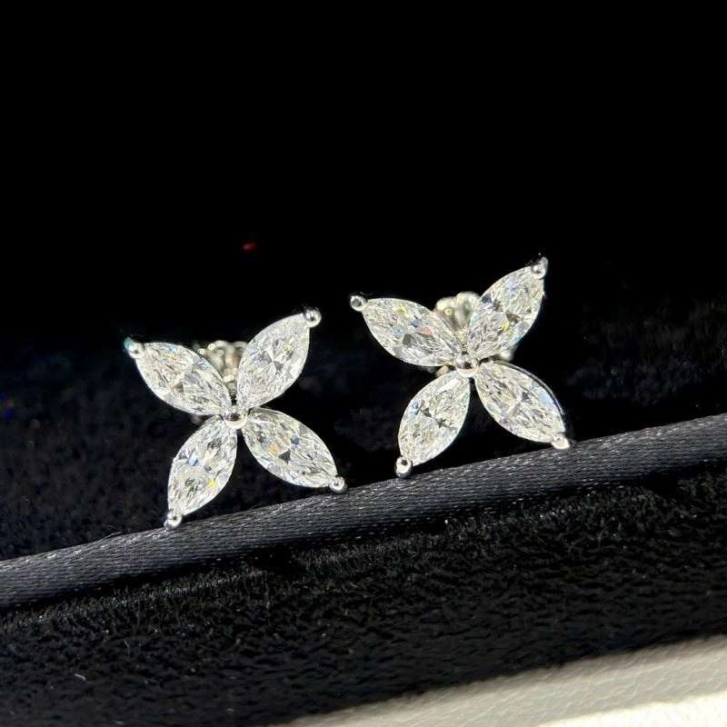 Tiffany Earrings Snug 253972