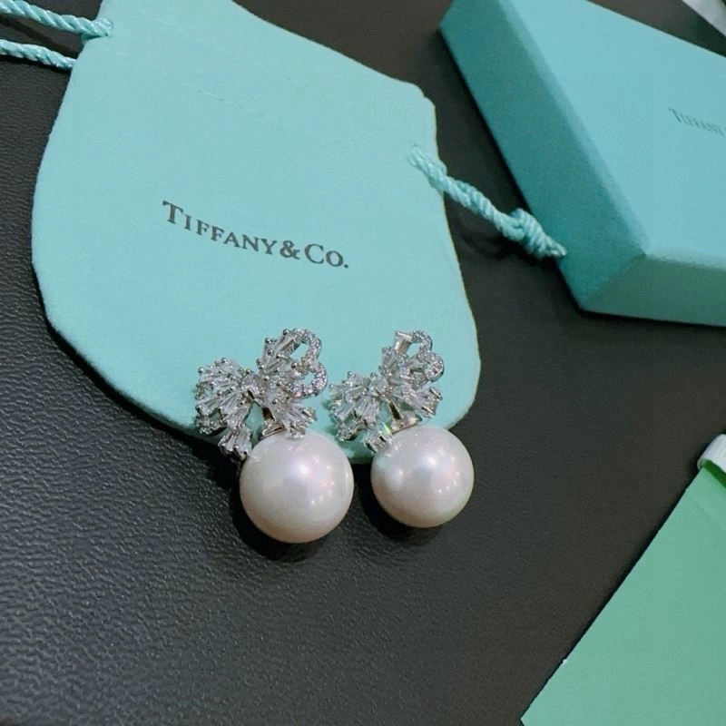 Cozy Tiffany Earrings 253213
