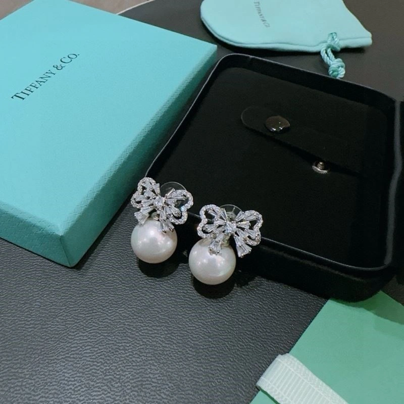 Cozy Tiffany Earrings 253213