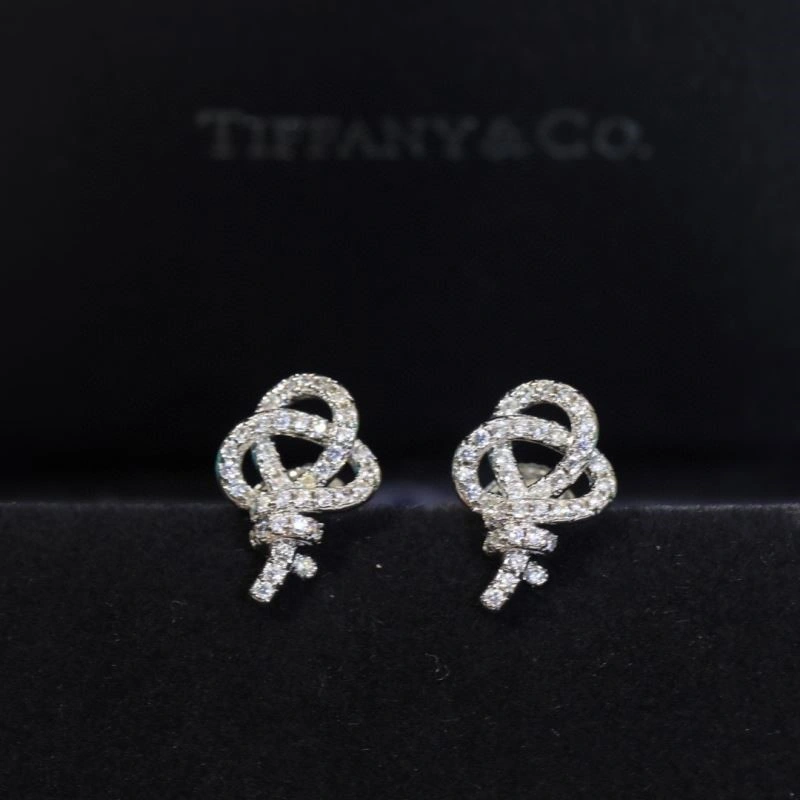 EyeCatching Tiffany Earrings 252738