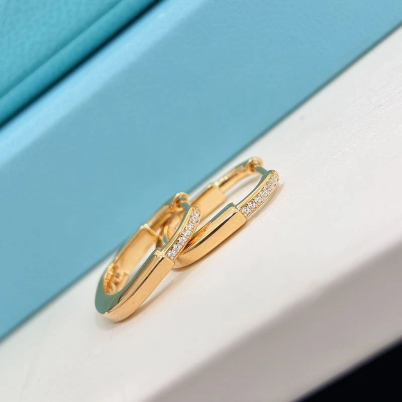 Tiffany Earrings SoftTouch 252716