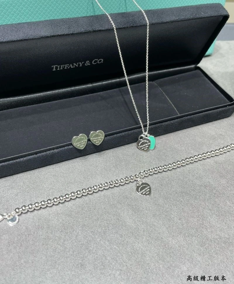 Resilient Tiffany Earrings 252713