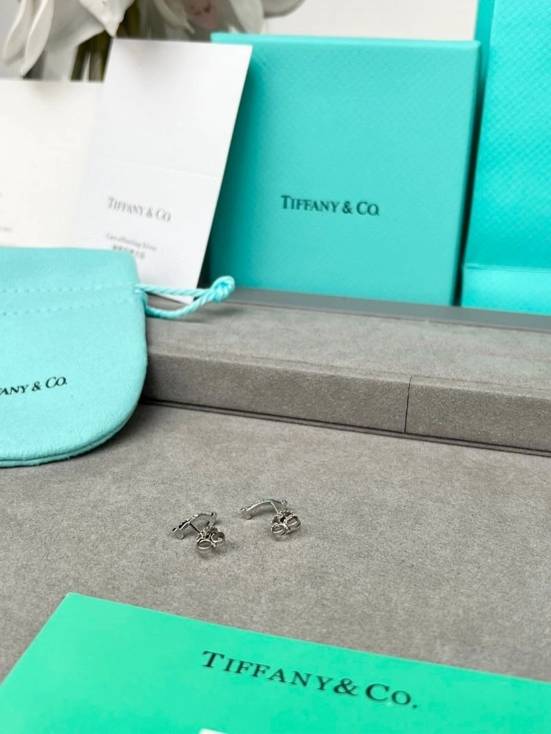 Tiffany Earrings SoftTouch 252689