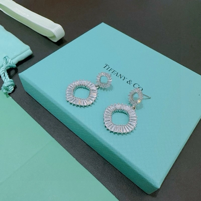 Tiffany Earrings ModernLook 252356