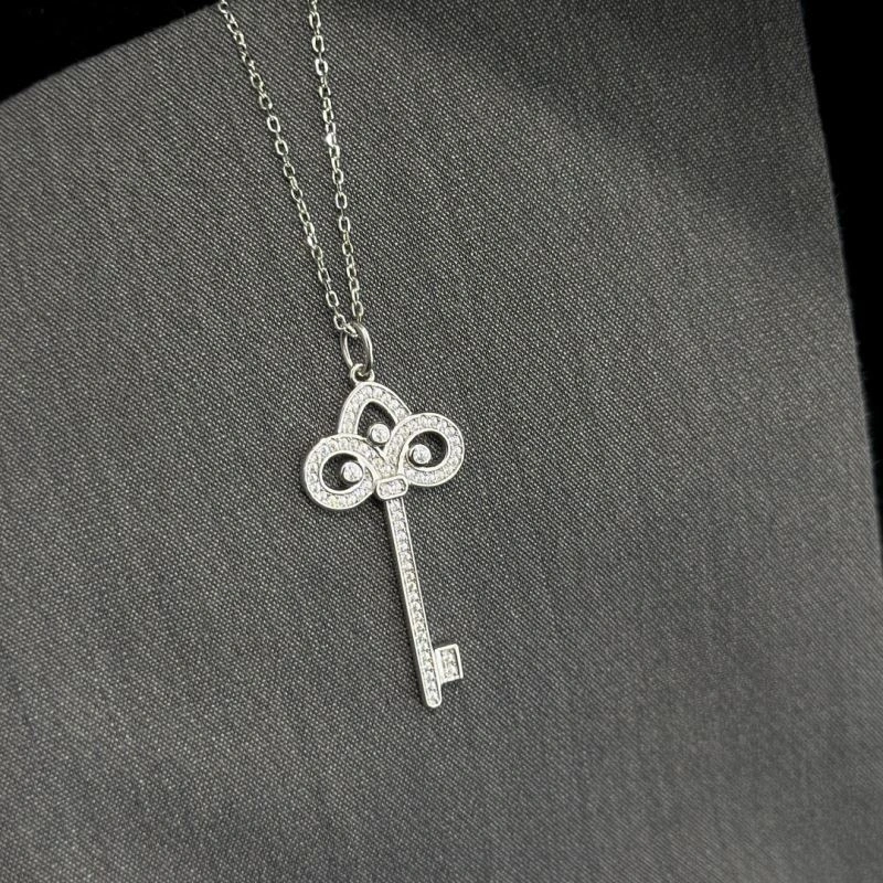 Resilient Tiffany Necklaces 253878