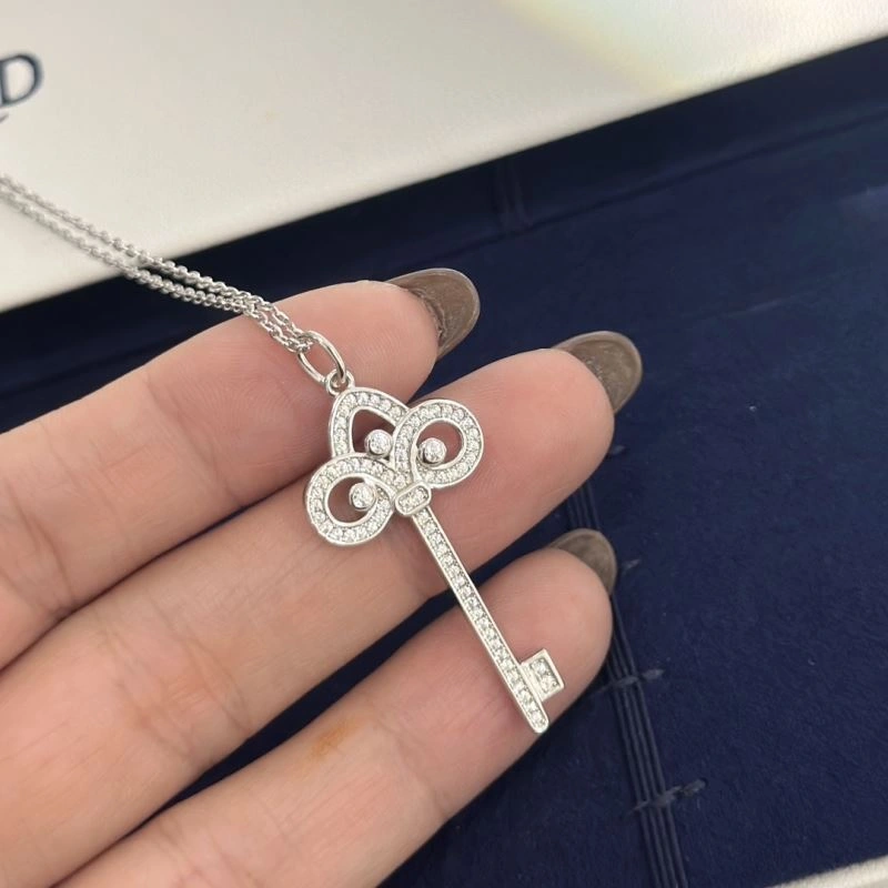 Resilient Tiffany Necklaces 253878