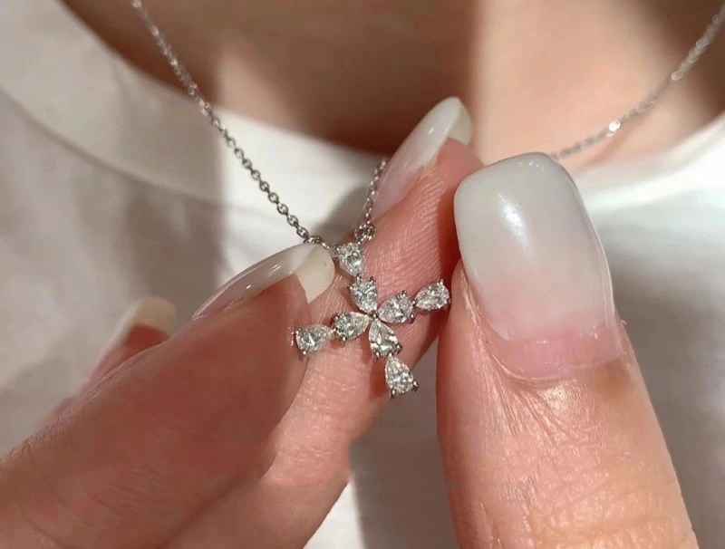 SunProtective Tiffany Necklaces 253836