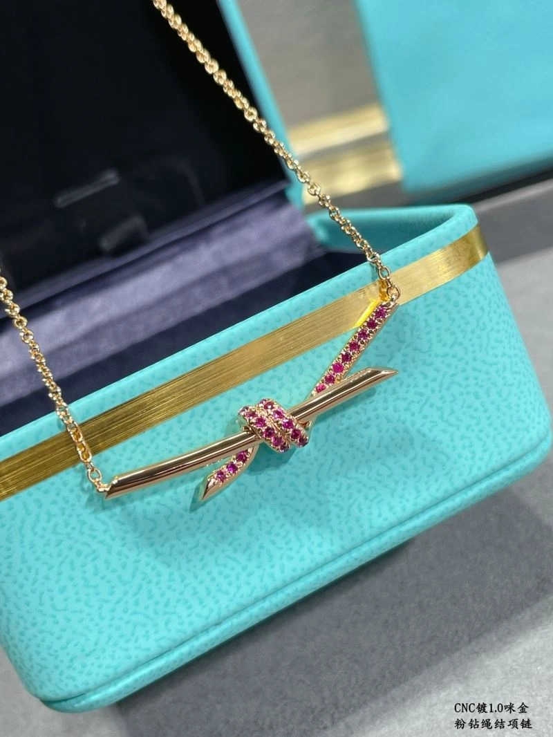 EyeCatching Tiffany Necklaces 253743