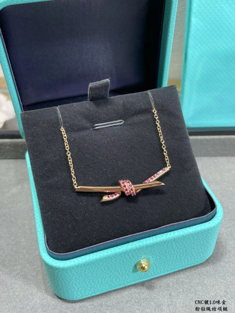 EyeCatching Tiffany Necklaces 253743
