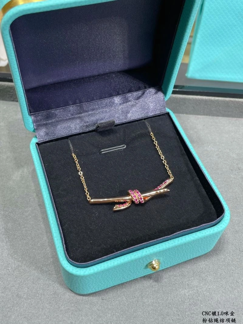 EyeCatching Tiffany Necklaces 253743