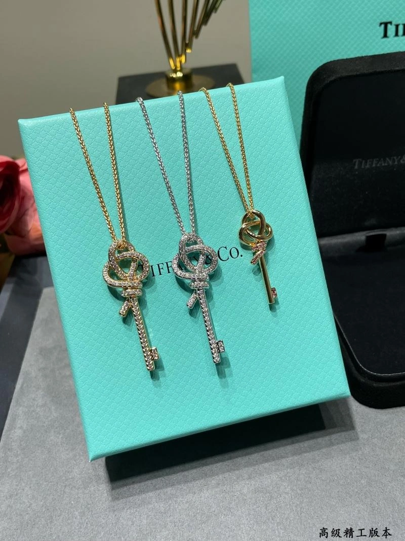 Tiffany Necklaces Lightweight 253769
