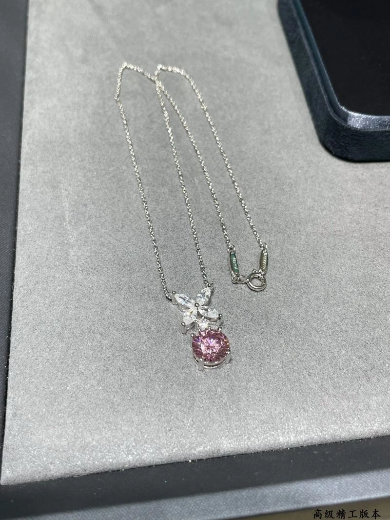 Neat Tiffany Necklaces 253771