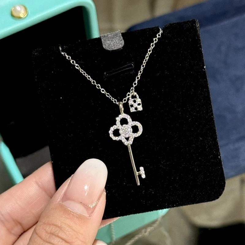 SportInspired Tiffany Necklaces 253753