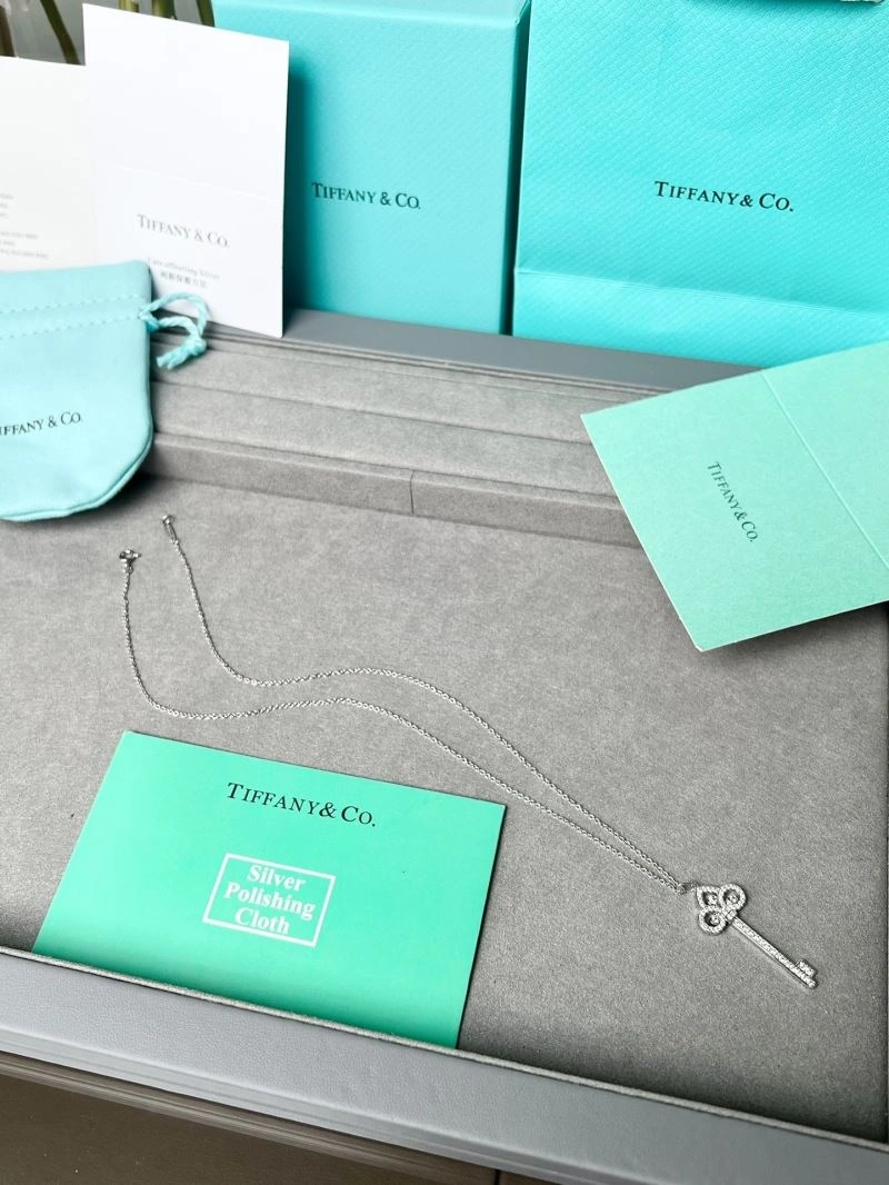GoAnywhere Tiffany Necklaces 253734