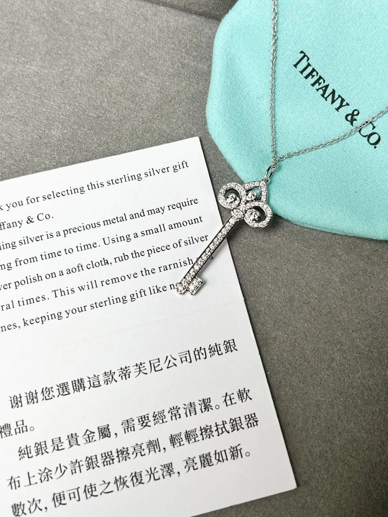 GoAnywhere Tiffany Necklaces 253734