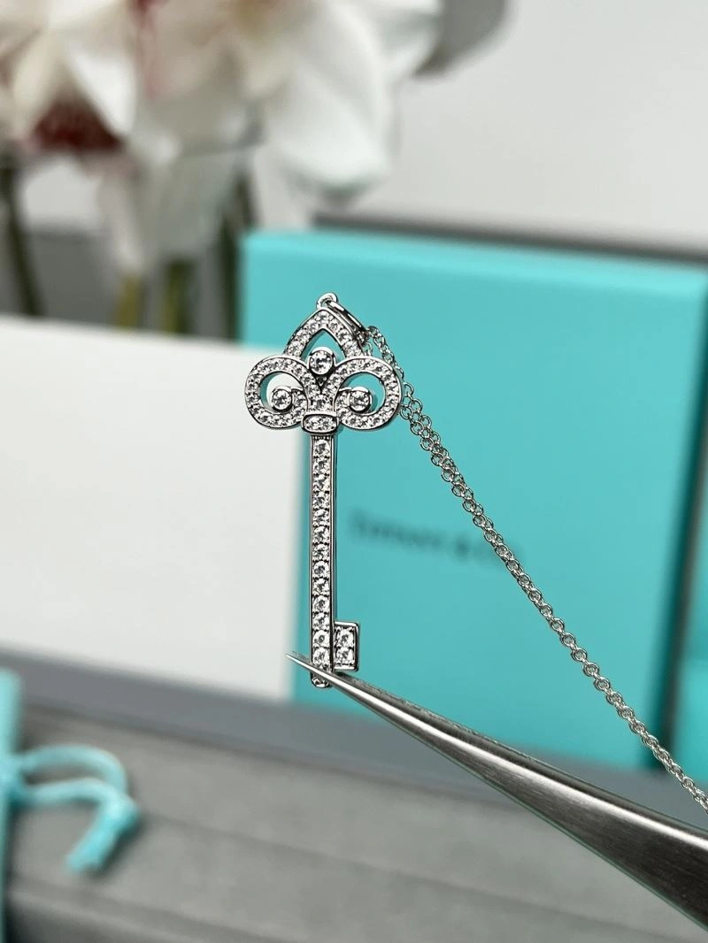 GoAnywhere Tiffany Necklaces 253734