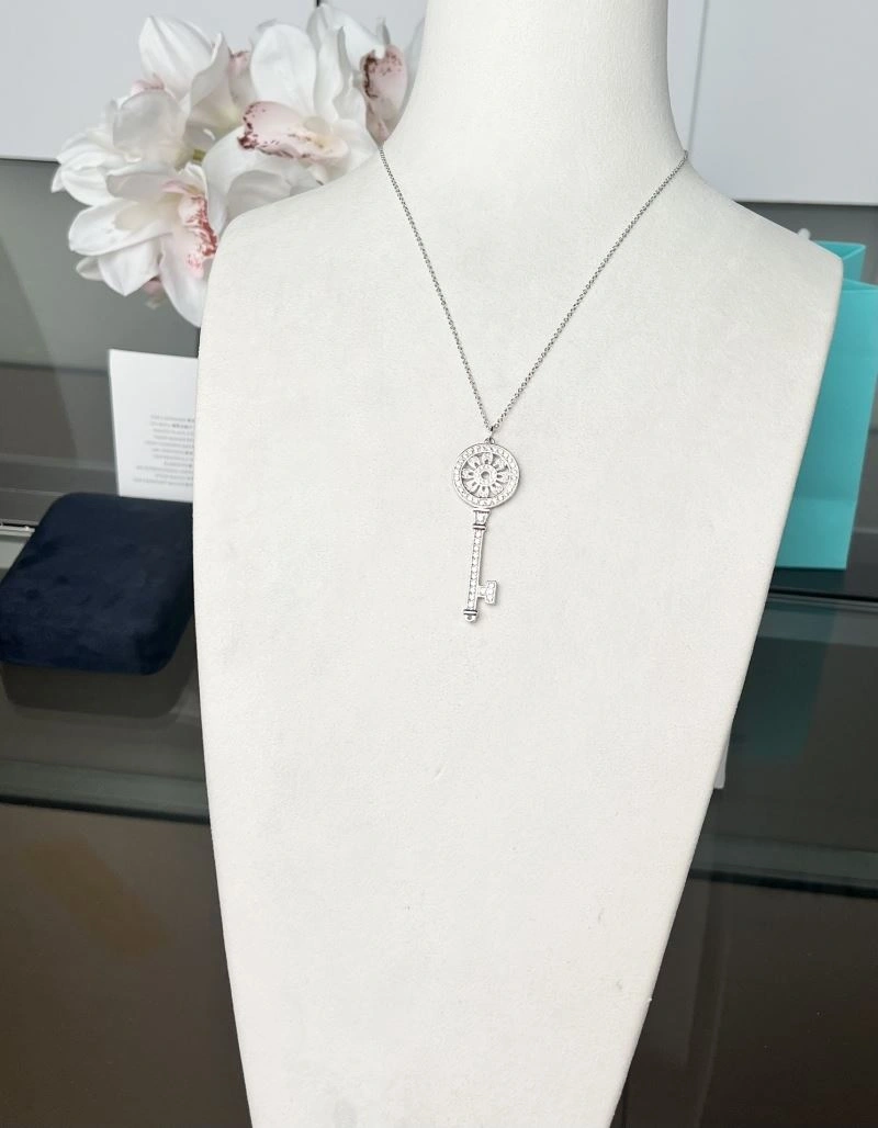 Effortless Tiffany Necklaces 253731