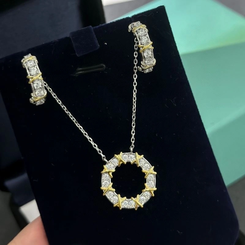 WaterResistant Tiffany Necklaces 253462